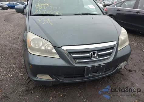 2006 Honda Odyssey Touring z USA, uszkodzony, nr VIN 5FNRL38896B083030